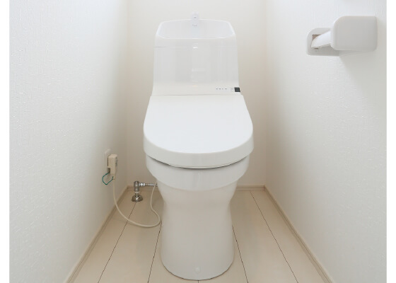 温水便座付きトイレ