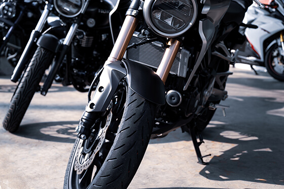 屋根付きバイク置き場